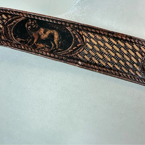 Vintage Tooled Cowhide Wolf Embossed Western Belt Men’s Size 42” - Picture 8 of 16